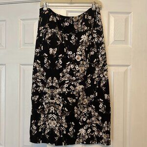 Guess Size L Pencil Skirt w/Elastic Waist Black with Flower Print
